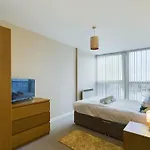 Free Parking Modern 2 Bedroom Apt In Belfast