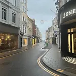 Flat 2 Beautiful One Bed Flat In The Famous Brighton Lanes