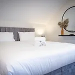 Lethbridge Villa 49 Apartment 3 Super Fibre Wifi, Free Parking