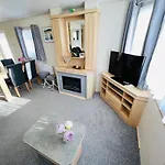 3 Bedroom Caravan Kg37, Dog Friendly, Shanklin, Isle Of Wight