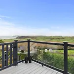 Blue Horizon - Spectacular Coastal Views