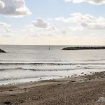 8 Sea Way