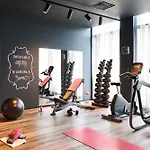 Moxy Edinburgh Airport