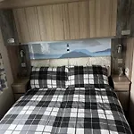 The Retreat - Turnberry Holiday Park Amazing Sea Views