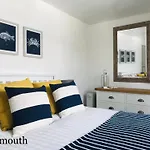 Nancie'S Place - Dartmouth Town Center With Private Parking - A Traditional Georgian Private Duplex Apartment - Beautifully Refurbished - Two Bedrooms, Bathroom, Kitchen And Lounge Diner
