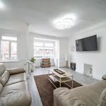 Spacious Duplex Apartment - Perfectly Situated In The Heart Of The City