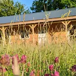 Raleigh Lodge - High Quality Lodge In Secluded Meadow