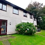 46 Strawberry Hill, Tolroy Manor