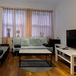 Ocean Waves Apartment Near Bournemouth Beach