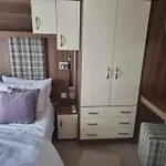 Mv183 6 Berth Deluxe Golden Palm Chapel St Leonards