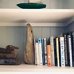 New Cosy Gem, Near Beach, Log-Burner, Dog Friendly