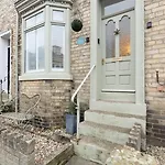 Sea Star - Coastal 3-Bed Retreat In The Heart Of Whitby