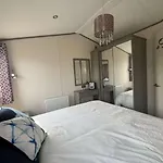 Flagshipsite-Caravan-Sleeps7-Fast Internet