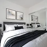 Premium Corporate & Family-Friendly Apartment In Belfast