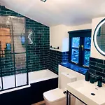 Stunning Newly Refurbished Lodge