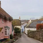 Alpha Cottage