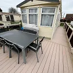 Long Beach Park Caravan, Hembsy