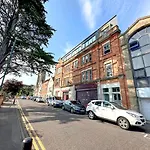 2 Bed In Bournemouth - Sleep 5