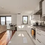 Custom House Square City Centre Retreat