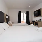 Russell Hotel