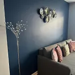 Flat 4 Spectacular 2 Bed Apartment In The Famous Brighton Lanes