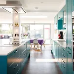 Vibrant Seafront Home For 10 With Pool