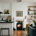 Arty Flat With Panoramic View Of St Ives