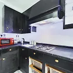 Pool Table Brighton 4 Bed Flat For 6 Guests