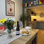 Driftwood House - Luxury Dog-Friendly Townhouse In Cowes, Steps From Marina