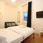 Barton Seaview, Self Catering Studio Apartments, Promenade & Central Beach Location, Families, Couples Or 23 Years Plus Only, Free Parking