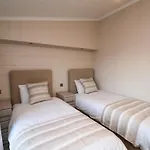 Holly Lodge