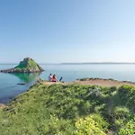 The Observatory, Grand Banks