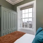 Dragon Suites Luxury Serviced Apartments At Albyn Place