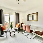 Central 2 Bedroom Flat By Brighton Train Station