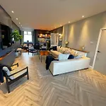 Onyx House