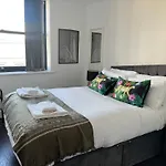 Mathew Street 1 Bed Apt Sleeps 6