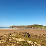 Cockleshell Croyde Sleeps 4 By The Seaside