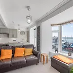 Spacious 3 Bedroom Sea View Flat