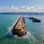 Dolphin Cottage