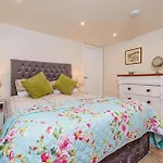 The Old Surgery, Central Cosy Cottage In The Heart Of Whitby