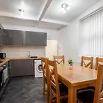 Huge 6Br Home - Perfect For Long Stays!