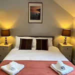 Cosy And Convenient Sunderland Apartment