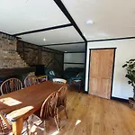 6 Solent Reach Mews