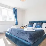 South Quay Penthouse - 2 Bed
