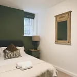 Stunning Victorian Mansion Apartment - Hosted By Agf Property - Free Parking Upon Request