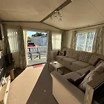 The Retreat 34, Central Heating, Pet Friendly, Wifi - Golden Palm Resort - Meadow Lakes Caravan & Lodge Hire