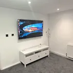 Sherwood Solace - 3 Bedroom Holiday Home