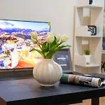 Kirkdale Apartment