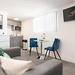 Modern 6Bedroomall Ensuite In Birkenhead Free Parking And Wifi