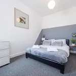 Large 3 Bedroom Sleeps-7/Gartson/Liverpool